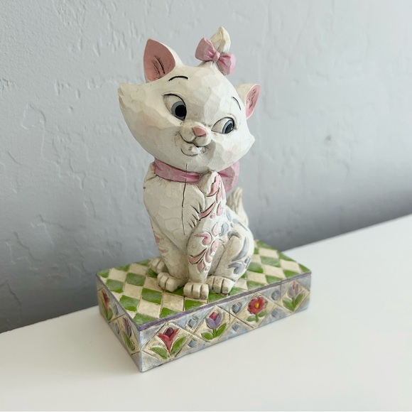 Marie The Aristocats Disney Decor | Jim Shore Showcase Collection | Jolie Marie - Picture 2 of 10